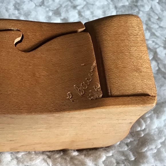 Hand Carved and Signed Pine Puzzle Stash Box - Picture 4 of 10